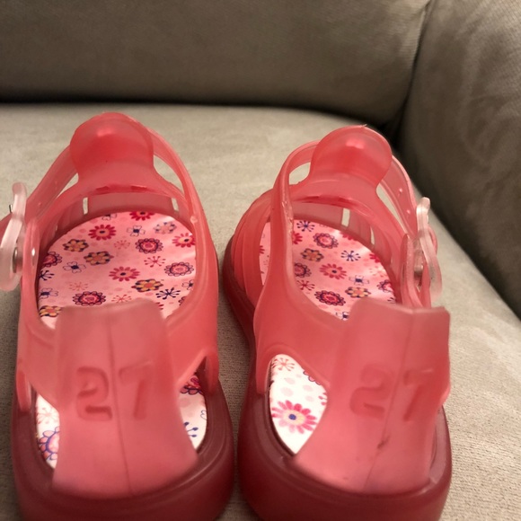 igor peppa pig sandals
